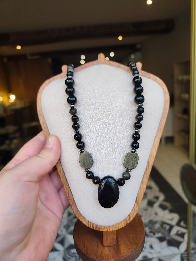 Collier en pierres natutrelles