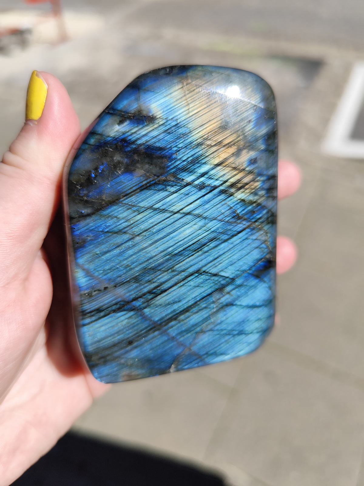 Labradorite Naturelle – Qualité Extra | Pierre de Protection – Origine Madagascar