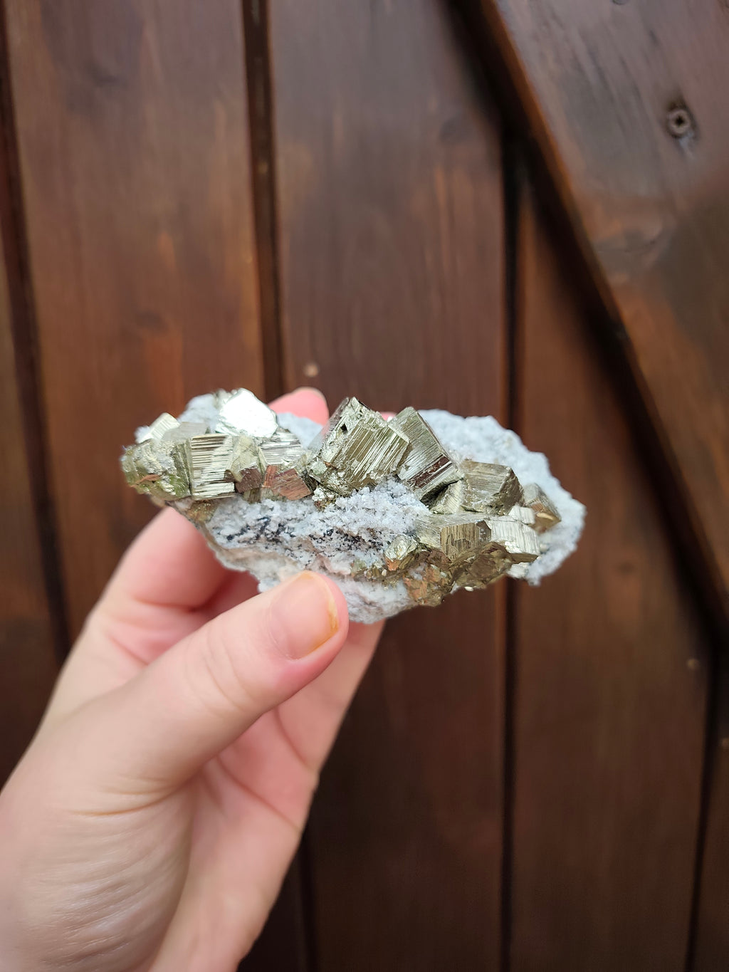 Pyrite sur quartz naturel – Pièce unique