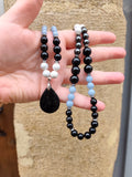 Sautoir Léa en pierres naturelles – Tourmaline noire, obsidienne, howlite & hématite