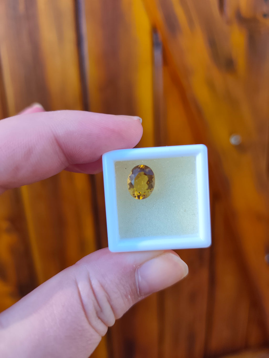Citrine naturelle facettée — 2,25 carats
