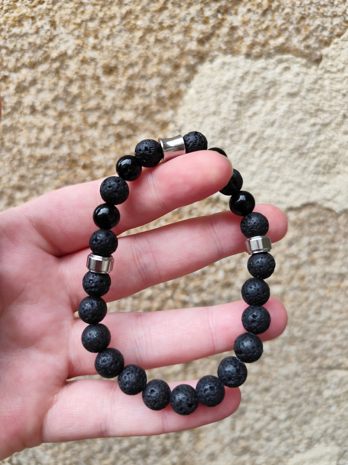 Bracelet Homme Pierre de Lave & Onyx – Force, Équilibre et Style Naturel