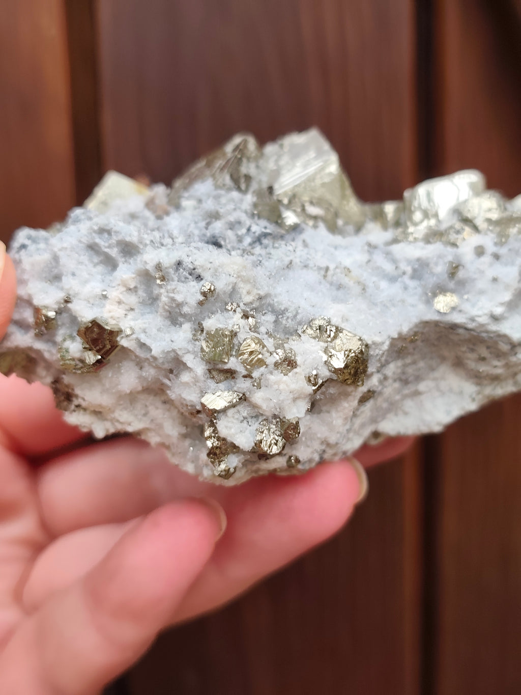 Pyrite sur quartz naturel – Pièce unique