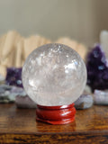 Sphère en Cristal de Roche AAA – Amplifiez vos méditations et purifiez vos énergies