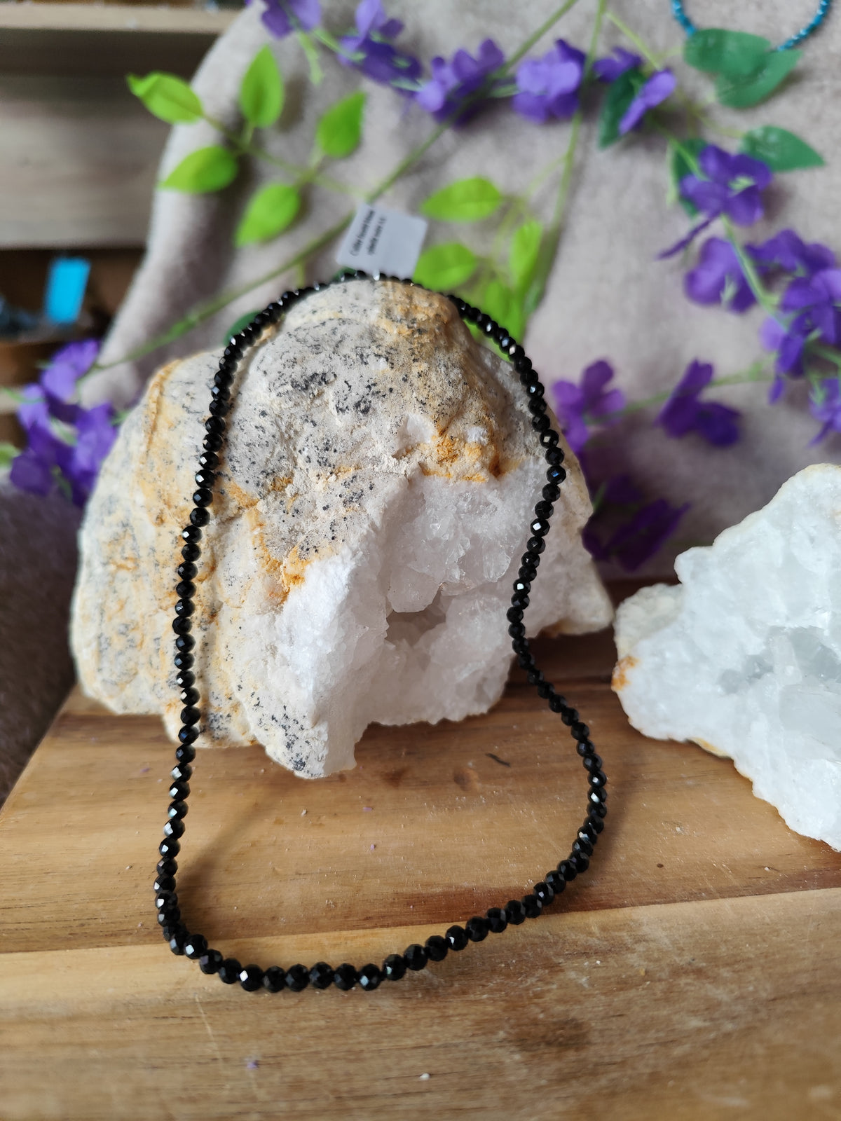 Collier en Spinelle Noire – Élégance, Protection & Ancrage,
