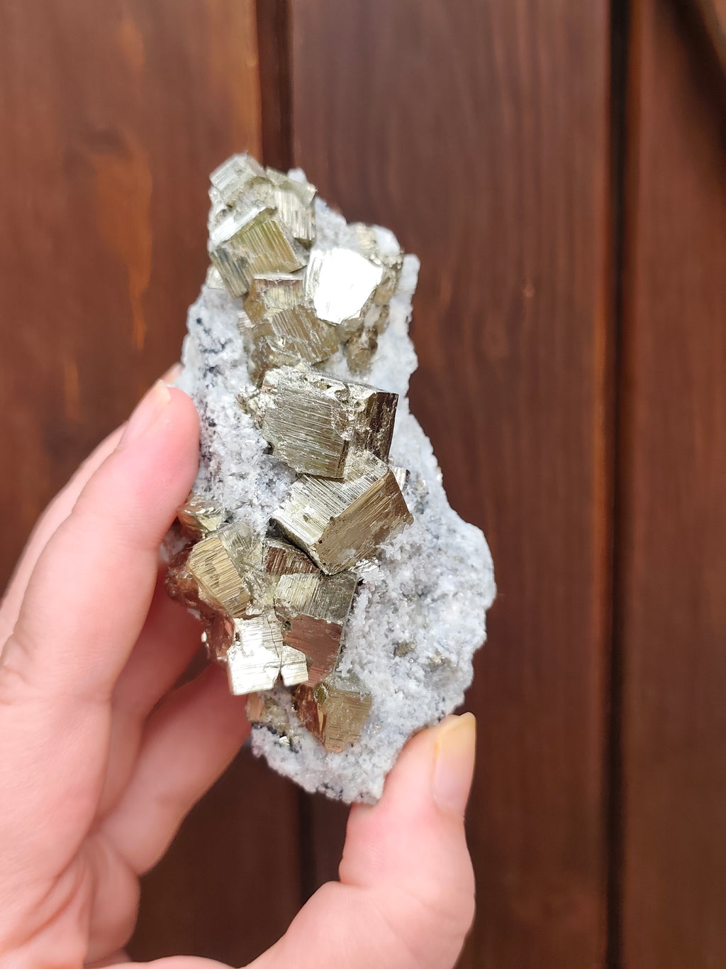 Pyrite sur quartz naturel – Pièce unique
