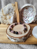 Encre à l’Amour – Bracelet Quartz Hématoïde Fraise, Rhodonite & Quartz Fumé | Collection Œil de Luna