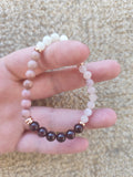 Bracelet " Flower " 6 mm – Grenat, Kunzite, Rhodonite & Nacre – Bijou fait main rose et douceur